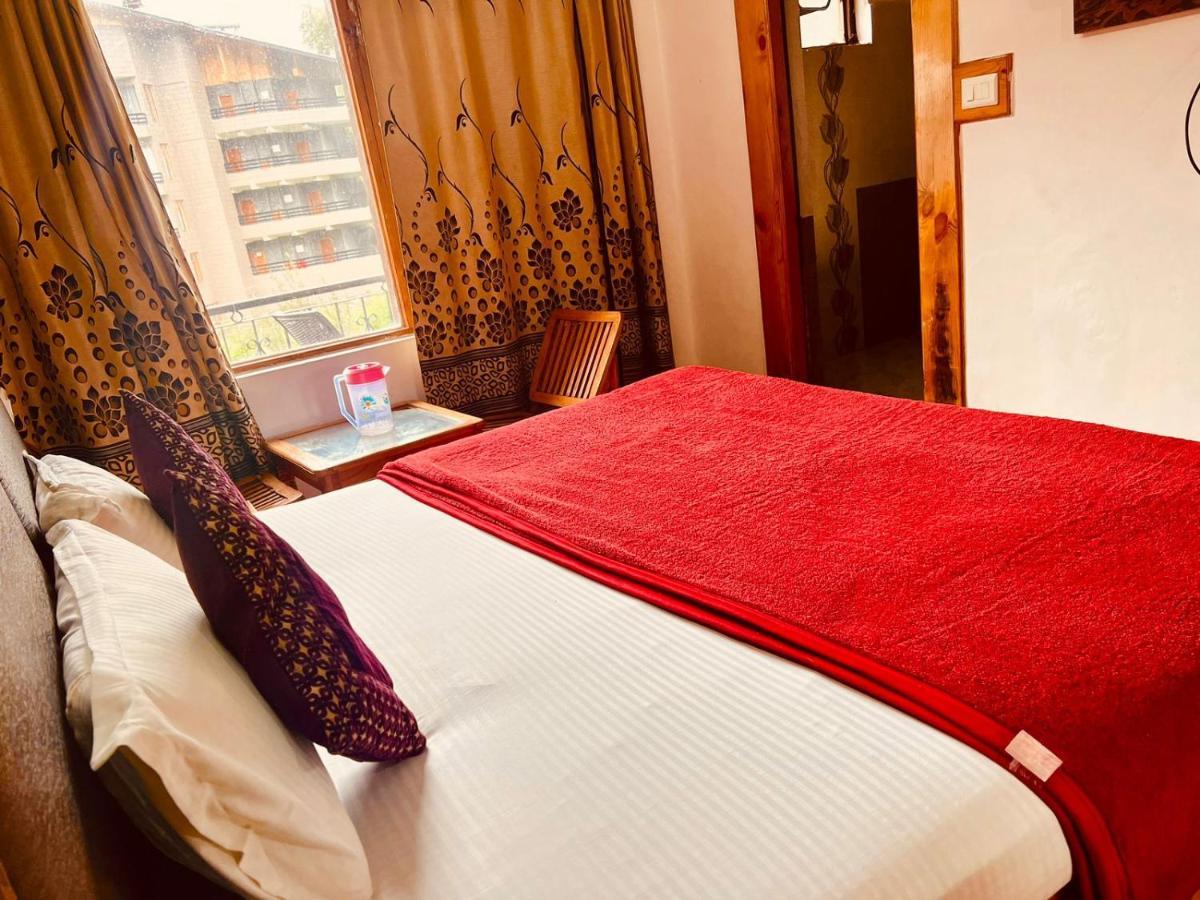 Hotel Solitaire Manali - A Few Steps From Mall Road 外观 照片