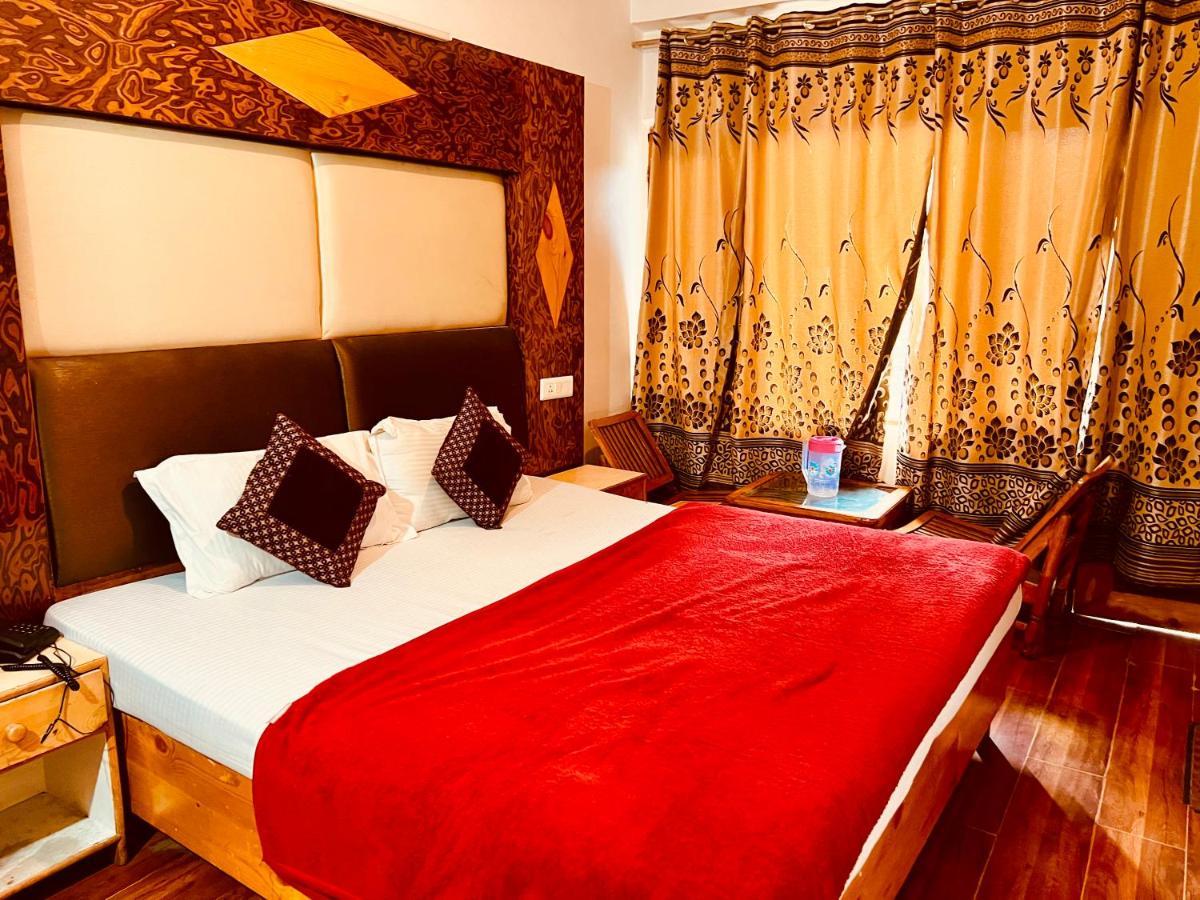 Hotel Solitaire Manali - A Few Steps From Mall Road 外观 照片